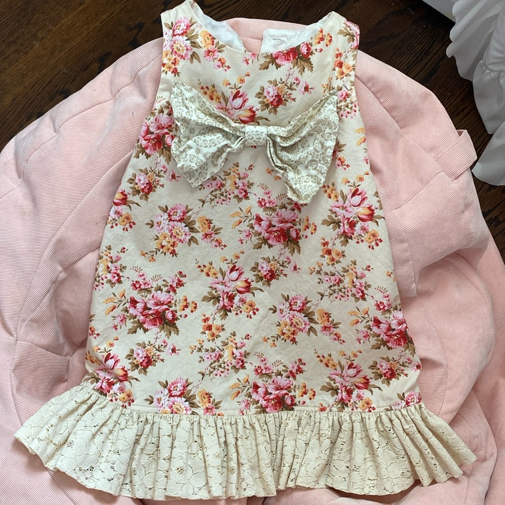 Beautiful Persnickity Dress- size 4, great condition